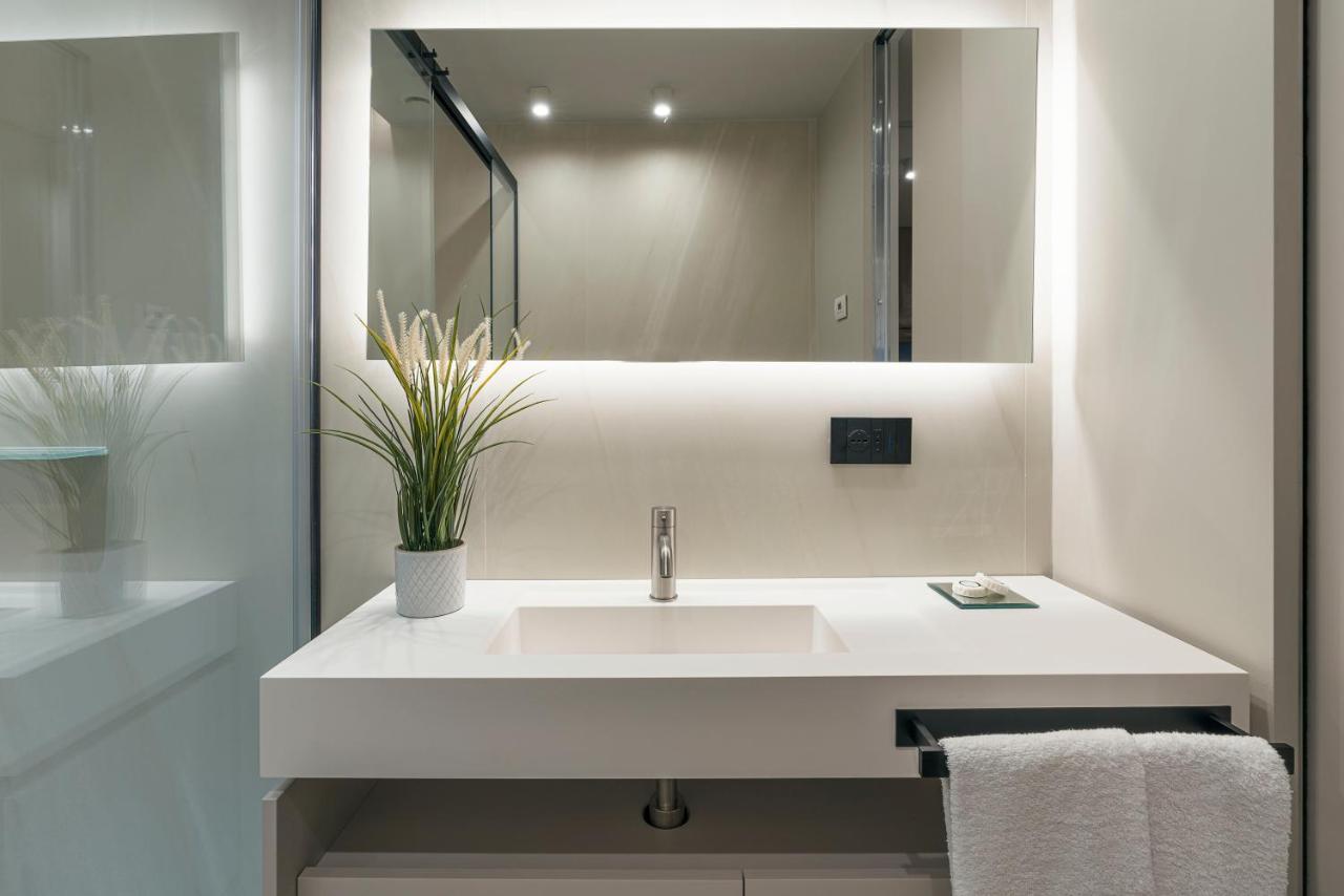 Aera Luxury Suites - 303 304 305 Катания Экстерьер фото