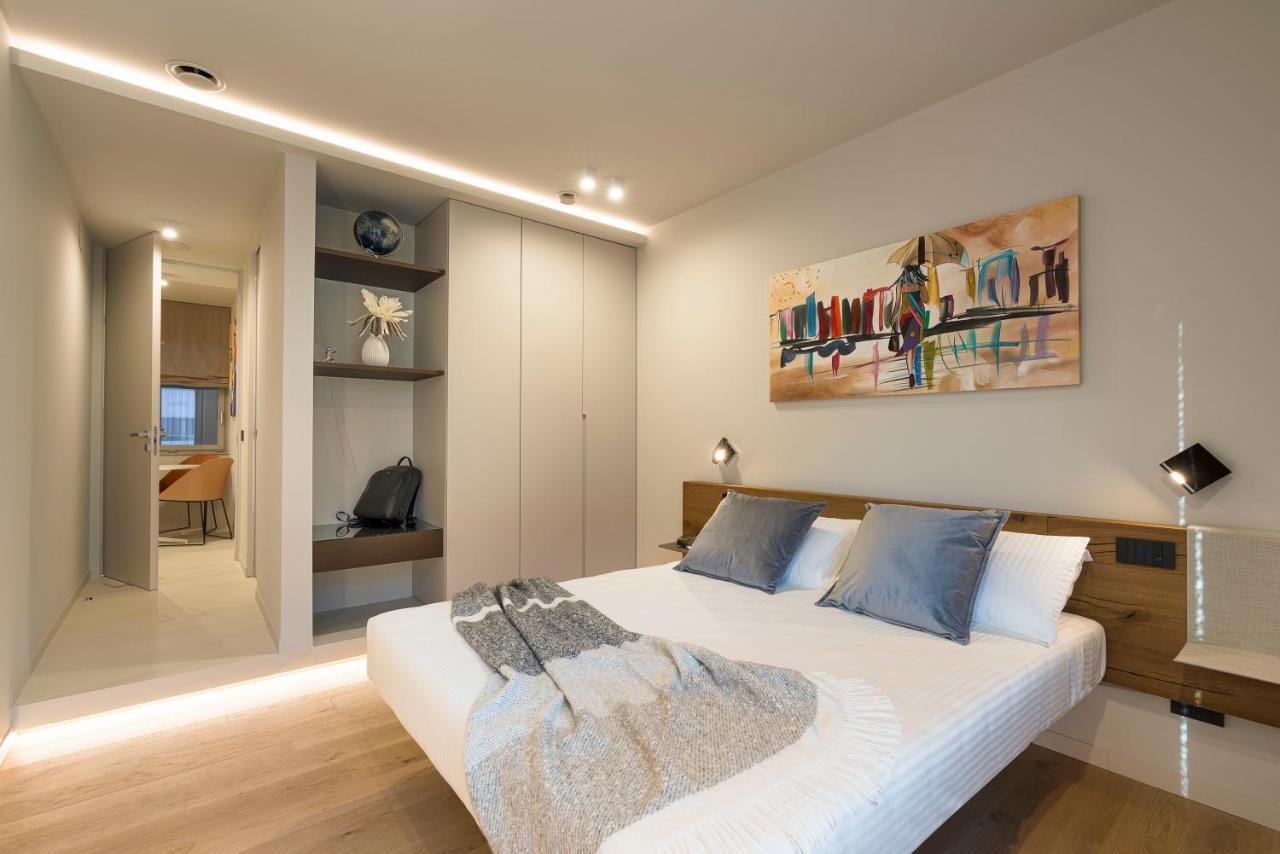 Aera Luxury Suites - 303 304 305 Катания Экстерьер фото